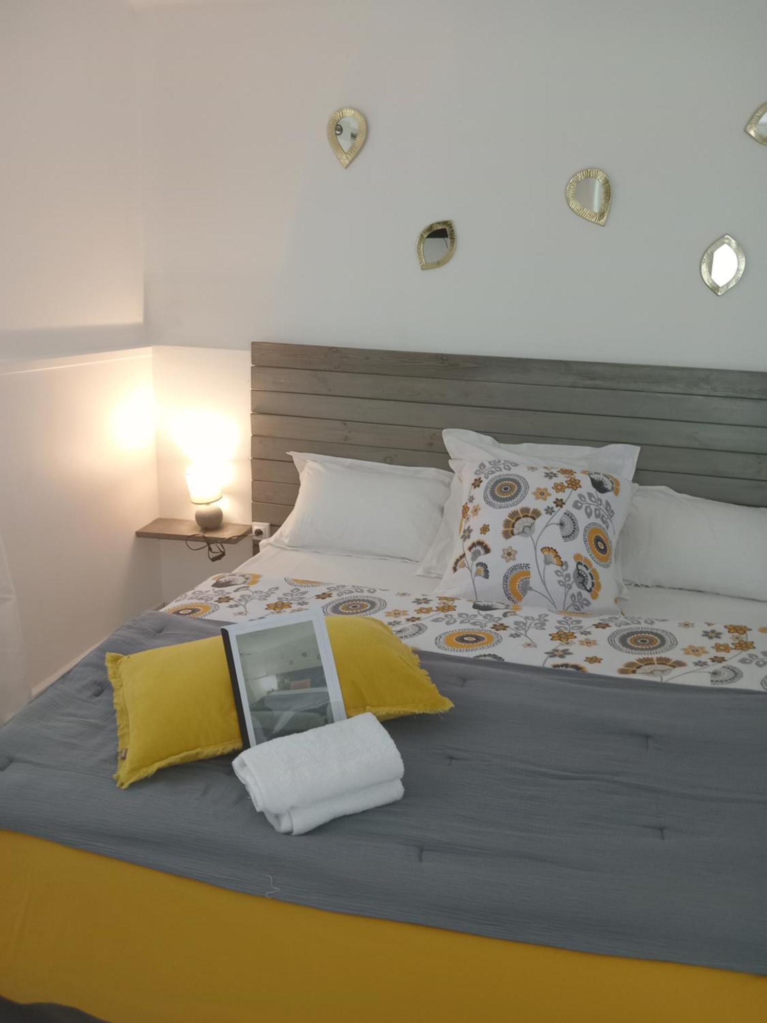L'Instant Present Bed and Breakfast Le Moule Eksteriør billede
